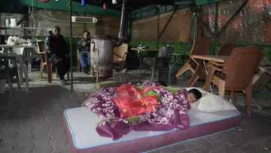 5,1 ile vurdu: Buldan'da vatandaş geceyi sokakta geçirdi