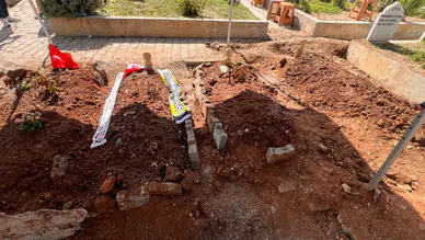 Acı veda: 4 sınıf arkadaşı yan yana toprağa verildi