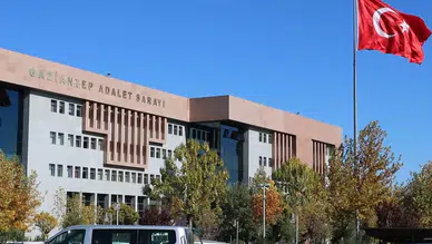 Adliyede uyuşturucu ağı: Savcı, zabıt katibi ve avukatlar