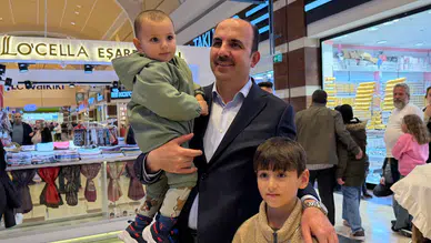 AVM ziyaret eden Başkan Altay vatandaşla buluştu