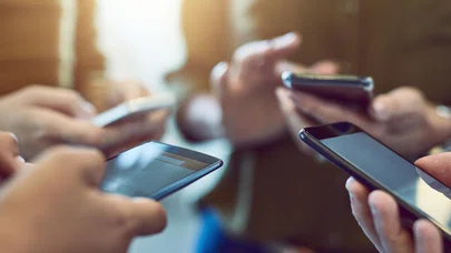 Turkcell ve Türk Telekom'dan sonra TÜRKSAT da mobile geçiyor. Yeni GSM yolda