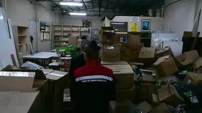 Vatandaşa yedireceklerdi: 30 ton tarihi geçmiş gıda ele geçirildi