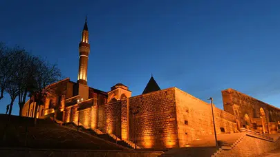 Nasıl korunuyorlar? Konya'daki tarihi mabetlerde güvenlik zaafı