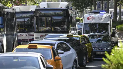 Dünyada ilk kez Türkiye'de uygulanacak: Araç radyolarında ambulans anonsu