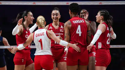 Milletler Ligi'nde şampiyon Türkiye: Filenin Sultanları, Brezilya'yı devirdi