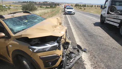 Konya'da lüks araçlar kafa kafaya çarpıştı: 9 yaralı var