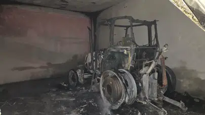 Konya'da inşaatın garajındaki traktör yandı