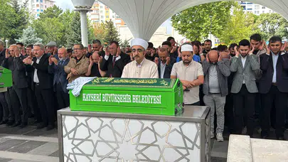 Başına kaya parçası düşen bebek hayatını kaybetti