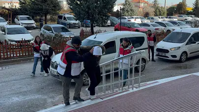 Konya'da gasp şüphelileri önce kameraya ardından polise yakalandı