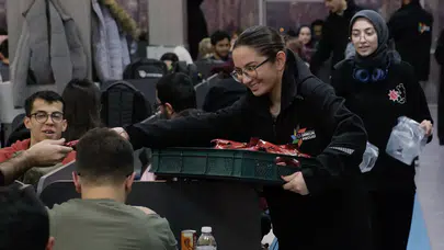 Konya'da öğrencilere final haftasında tatlı bir destek geldi