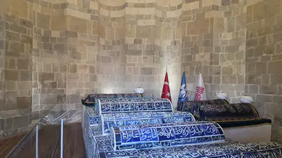 Konya'da bu mezarlarda yatanlar dünya tarihini değiştirdi: Diyâr-ı Rum diyar-ı İslâm oldu
