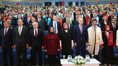 Kurtulmuş: "Türkiye'nin prangalarından kurtulma adımlarını atıyoruz"