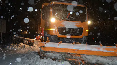 Alacabel'de yağmur kara döndü, kar kalınlığı 5 santime ulaştı