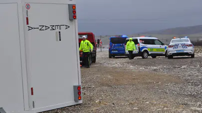 Alman turistler Konya yolunda kaza yaptı: Ortalık savaş alanına döndü