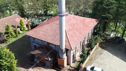 Tek bir çivi çakılmadı: Bu cami 200 yıldır ayakta