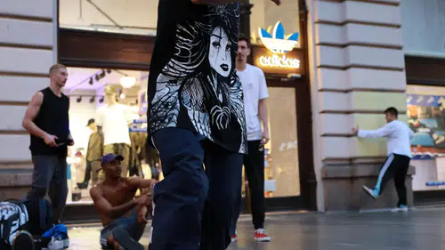 Yayalara hız sınırı geliyor: Kaldırımda koşmak artık yasak