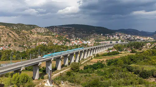 Konya rotasına 78 viyadük inşa edilecek: Yeni YHT hattı geliyor