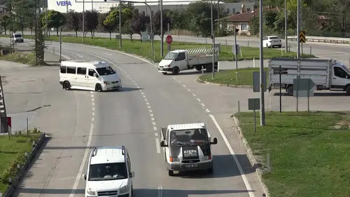 350 bine yakın nüfusu var trafiğe kayıtlı taşıt sayısı 161 bini geçti