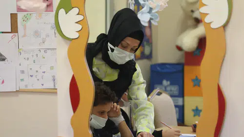 Konya'da kanseri yenen Hatice öğretmen minik kalplere umut oluyor