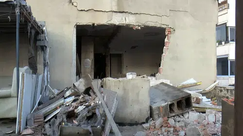 Termosifon bomba gibi patladı: Yaralılar var