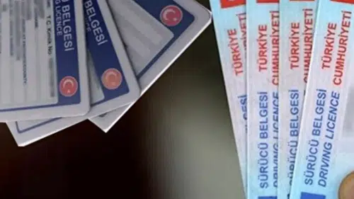 Geçerliliğini ne  zaman yitirecek: Eski tip ehliyetler için son gün