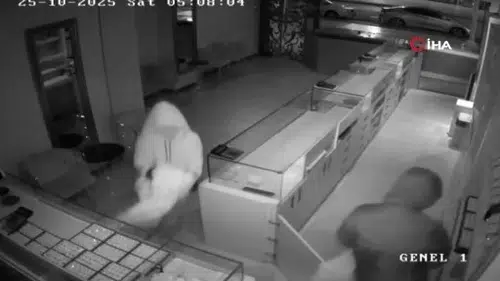Kuyumcudan 7 kilo altını böyle çaldılar