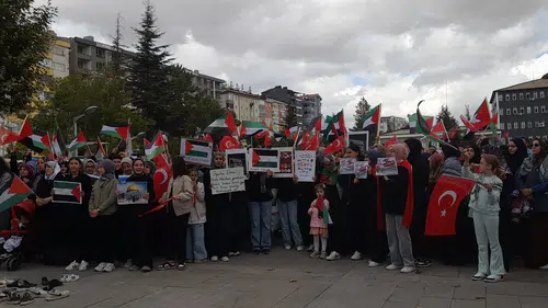 Konya'dan dünyaya anlamlı mesaj! Ölümden korkmayın Gazze'de çocuk işi