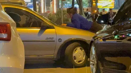 Kadın kaputa yattı: Kocasının gitmesini engellemek istedi