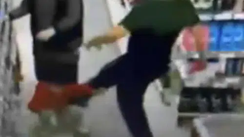 Markette çocuğunu döven baba gözaltında
