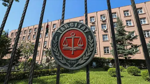 Yargıtay kararı: Erkeğin evi ve ailesiyle ilgilenmemesi boşanma sebebi olmayacak
