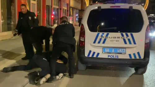 Ortalık karıştı: Polis şahısları böyle gözaltına aldı