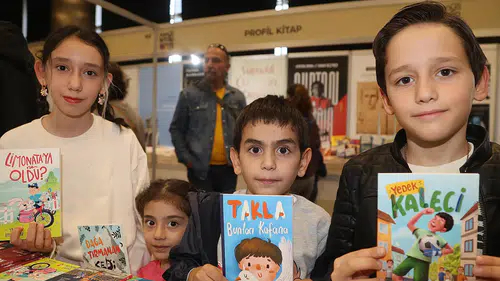 Konya'da kültür şöleni başladı: 12. Kitap Günleri kapıları açtı