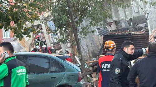 Kocaeli'nde 7 katlı bina çöktü: Enkaz altında insanlar var