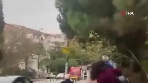 Freni patlayan İETT otobüsü istinat duvarına böyle çarptı