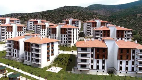 Bu kriz ortamında nasıl ev sahibi olunur: 500 bin sosyal konut için düğmeye basıldı