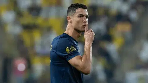 O artık dünyanın ilk futbol milyarderi: Net serveti açıklandı