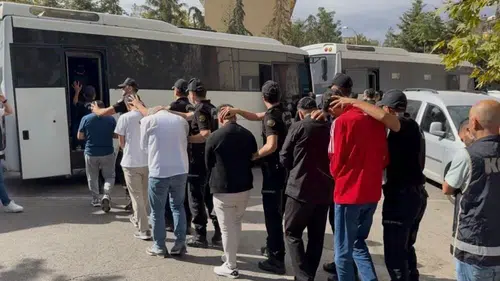 13 şehirde silah kaçakçılarına operasyonu: Çok sayıda kişi tutuklandı
