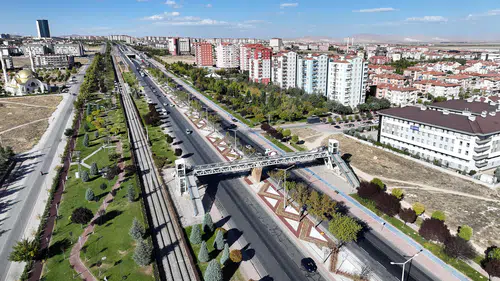 Tasarruf yollardan başladı! Konya'nın uzun caddesi yenilendi