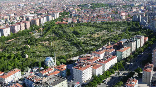 Konya'nın merkezinde Cennet Çukuru var: Gizemini koruyor