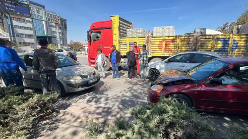 Ters yolda zincirleme kazaya neden oldu: Savunması "pes" dedirtti