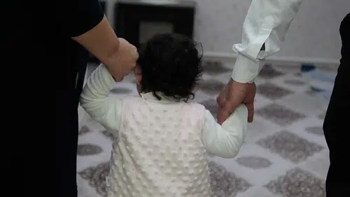 Yeni doğum düzenlemesi: Anneye 24 hafta babaya 15 gün izin