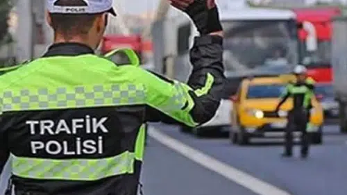 Yaka kamerasız trafik polisi kalmayacak: 111 bin yaka kamerası alınıyor