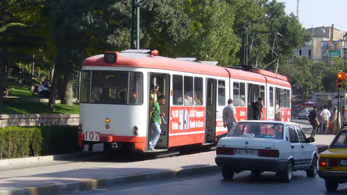 Konya'daki eski tramvaylar modifiye edildi: Rota Barış Caddesi!