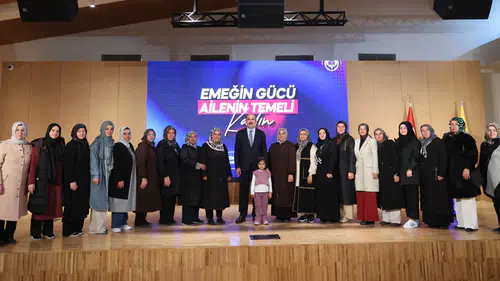 Konyalı kadınlar şehir gezisinde: Turistik noktalara ziyaret