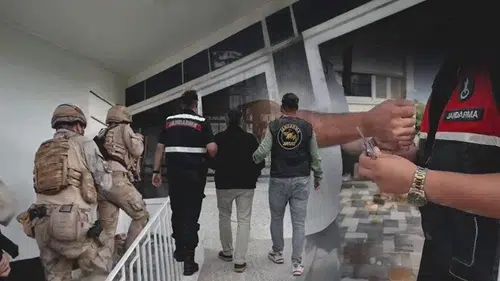 FETÖ opeasyonu: 30 şehirde 64 şüpheli tutuklandı