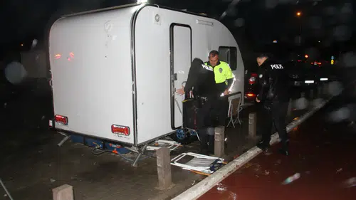 Konya'da göl kenarındaki karavanda kalan yaşlı adamdan haber alınamıyor