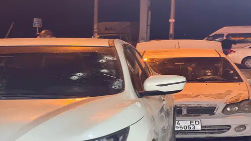 Kahvehaneye uzun namlulu silahlarla saldırı