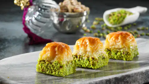 Konya'daki yerel market 98 TL'ye baklava satacak! Kampanya başlıyor