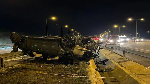 Otomobil hurdaya döndü:  2 ölü, 5 yaralı