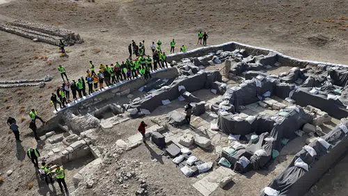 Konyalı bisikletçilerin rotası adı İncil'de geçen Lystra Antik Kenti oldu